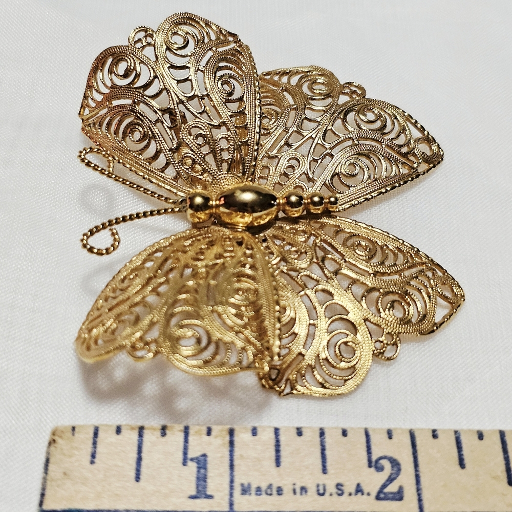 VTG Monet Butterfly Moth Goldtone Mesh Style 2.5" Brooch Pin - Picture 9 of 12